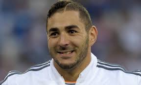 1 3 4 3 2. Fussballer Mit Strich Karim Benzema Real Madrid C F Facebook