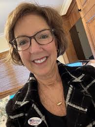 Beverly Snow's Instagram, Twitter & Facebook