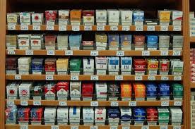 La prevalencia de consumo de tabaco ha crecido hasta el 28 % de la población adulta, un aumento que preocupa a los neumólogos, que reclaman que se duplique el precio de la cajetilla y se vigile el cumplimiento de la normativa, especialmente en las terrazas de bares. 50 Ideas De Cajetillas De Tabaco Tabaco Marcas De Tabaco Disenos De Unas
