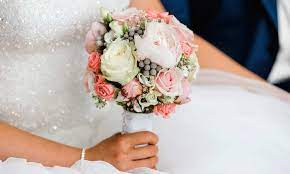 Brautstrauß, hochzeitsstrauß, sonnenblumenstrauß, rosa hochzeitsstrauß, herzstück. Welcher Brautstrauss Zu Welcher Jahreszeit Tipps Und Ideen