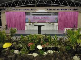 Yuk intip kreasi dekorasi lebaran untuk menghias rumahmu. Hiasan Pentas Hari Guru Socstera