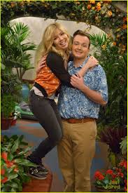 After finding out their old captor, nora, is being released from jail, the icarly kids try to halt her release, but decide to allow it. Sam And Cat Show Icarly And Victorious Sam Cat Sam And Cat