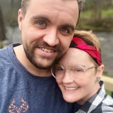 Kathy Towns's Instagram, Twitter & Facebook