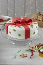 See more ideas about christmas baking, christmas food, christmas desserts. 20 Classy Christmas Cakes Beautiful Life And Home