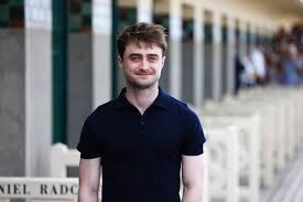 Daniel jacob radcliffe was born on july 23, 1989 in fulham, london, england, to casting agent marcia gresham (née jacobson) and. Daniel Radcliffe Reveals Why He Is Not On Social Media