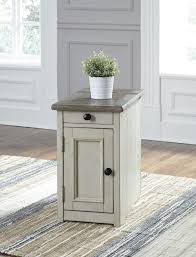 Signature Design By Ashley Bolanburg Two Tone Chairside End Table With Usb Ports Outlets T637 7 Goedekers Com End Tables Chair Side Table Ashley Furniture