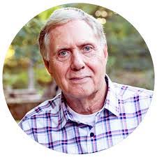 Kim Kimberling's Instagram, Twitter & Facebook