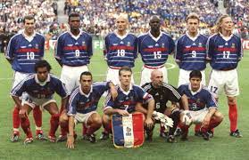 Gondos odafigyeléssel gyártott, kiváló minőségű darabok. 1998 Zidane Baratai Ronaldo Baratai Ellen Vs Hu