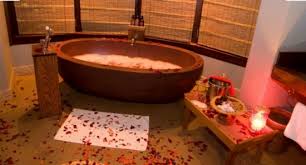 Nichts ist so romantisch und luxuriös wie eine badewanne mit spektakulärer aussicht. Romantisches Badezimmer 25 Sinnliche Einrichtungsideen Fur Sie