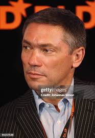 1,075 Simon Robertson Photos & High Res Pictures