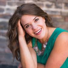 Samantha Gates's Instagram, Twitter & Facebook