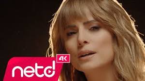 Kumrulalrı dinledim susuverdiler rüzgarları bekledim sensiz estiler seherleri özledim hiç gelmediler i̇zlerini nerede bulurum senin. Aysen Birgor Cengiz Kurtoglu Kalpsiz Lyrics Genius Lyrics