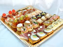 Los canapés para eventos en guadalajara los realizamos con mucha higiene y calidad en los ingredientes para los canapés , podemos llevarlos para eventos empresariales y sociales. Canapes Assortiment Variat Ideal Caterings