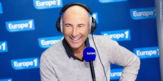 Europe1 est une réseau de radio privée généraliste française de catégorie e. Extraits La Revue De Presque Par Nicolas Canteloup Replay Europe 1