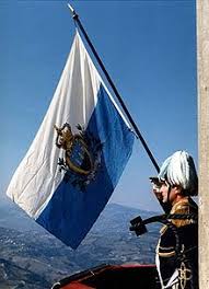 The source of the blau is. Flagge San Marinos Wikipedia