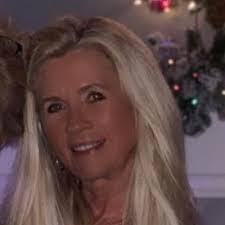 Kimberly Croy's Instagram, Twitter & Facebook