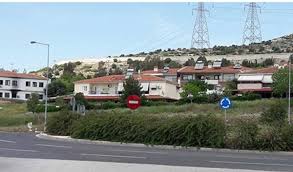 Η ομάδα μας αποτελείται από έμπειρους, πιστοποιημένους επαγγελματίες που είναι στη διάθεσή σας όλο το χρόνο και όλες τις ώρες της ημέρας. Poioi Dikaioyxoi Katoikiwn Stoys Oikismoys Anw Liosiwn Briskontai Ston Aera Olo To Istoriko Dytikh Ox8h