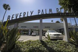 The first season of beverly hills, 90210, an american teen drama television series, began airing on october 4, 1990 on fox television network. Beverly Hills Store Let Criminals Store Drugs And Cash Prosecutors Say Los Angeles Times