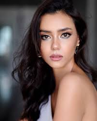 Amanda obdam net worth are calculated by comparing amanda obdam's influence on google, wikipedia, youtube, twitter, instagram and facebook with anybody else in the world. Amanda Obdam On Instagram Feelin Groovy Emm Theartist Makeupstorethailand Feelin Groovy Obdam Amanda