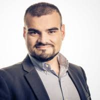 500+ profils pour “Péres”