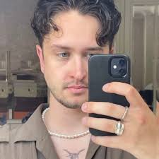 Lewis Olsen (@Lewis_Olsen)