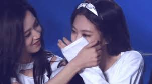 Jennie Crying Gif Jennie Crying Jensoo Discover Share Gifs Crying Gif Blackpink Jisoo Blackpink Funny