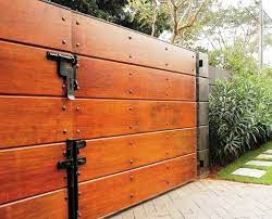 Harus kayu pilihan, bila bahan kayu yang anda pakai tidak kuat maka sama saja anda membuang uang percuma karena pintu nanti tidak akan kuat lama nah berikut ini berbagai model pintu utama rumah rumah minimalis yang bisa anda jadikan sebagai suntikan inspirasi untuk rumah minimalis anda. 36 Model Desain Pagar Kayu Minimalis Modern Ideas Fence Design Gate Design Wood Fence Design