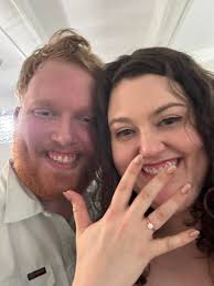 No because the "falling in love proximity theory" is so real 👀