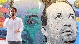 Lin-Manuel Miranda inauguró negocio en Puerto Rico dedicado a su abuelo