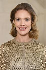 Clara Cervera, maquilladora, sobre el error que cometes al delinear tus  labios: “Por mucho que se lleve, te echa años encima”