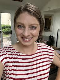 Carrie Mast's Instagram, Twitter & Facebook