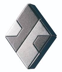1 7/8 x 1 7/8 x 1 7/8 in / 4.6x4.6x4.6 cm. Hanayama Cast Metal Puzzles