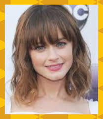Teen guys with medium hair have a great array of choices to choose from. 2020 2021 Frisur Ich Mag Diese Trend 50 Moglichkeiten Kurzes Haar Mit Pony Fur Einen Short Hair With Bangs Hairstyles With Bangs Medium Length Hair With Bangs