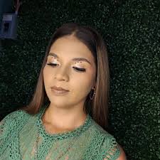 Aurora Salgado Maquillista...