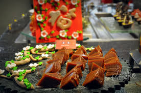 Hidangan seperti ikan, udang, ayam, mee, limau mandarin serta kuih bakul antara sajian wajib ketika jamuan makan besar. Raikan Tahun Baru Cina Dengan Makan Besar Di Buffet Sunway Putra Hotel Kuala Lumpur Blog Abah Careno