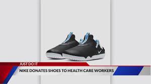 Nike is donating 30,000 pairs of shoes — specifically designed for healthcare workers — to health systems and hospitals in cities across the united states. Free Nike Shoes For Healthcare Workers How To Get Clearance Shop