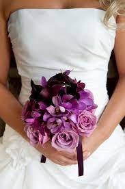 Un Bouquet Minimaliste Purple Bridal Bouquet Purple Wedding Bouquet
