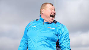 Sutton united substitute goalkeeper wayne shaw resigned on tuesday after he invited an investigation by the football association and gambling commission for eating a pie during a match. Wayne Shaw S Pie Eating Antics Slammed By Sutton Manager Could Land Him An Fa Fine Eurosport