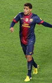 El mexicano jonathan dos santos se lesiona en el entrenamiento del barcelona. Midfielder Jonathan Dos Santos Played His Youth Football At La Masia Went On To Barcelona B And Played 14 Games For The Youth Football Soccer Players Football