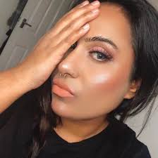 Looking for someone to lay some flags in my garden. I've got 25 flags  arriving tomorrow, really small area, please dm me with prices