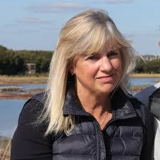 Dawn Lally's Instagram, Twitter & Facebook