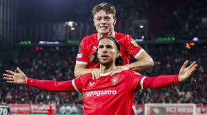 Strange red card helps FC Twente break deadlock against FC Thun