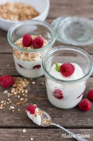 Joghurt Mousse Mit Himbeeren Hafer Crunch Joghurt Dessert Joghurtmousse Kalte Desserts