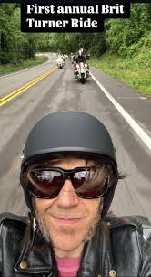 LiFE N SOMETİMES BE TOUGH, THATS WWHHY WE HAVE MUSiC! TODY