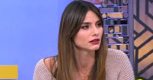 Η ηλιάνα παπαγεωργίου ήταν η εκπρόσωπος της ελληνικής συμμετοχής στα «miss universal στη δική της περίπτωση έγιναν μυστικά καλλιστεία καθώς δεν έγιναν λόγω κρίσης τα καθιερωμένα του. H Hliana Papagewrgioy Apokalyptei Thn A8eath Pleyra Twn Kallisteiwn Celebrities Eidhseis Yupiii Gr