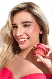 Hi friends!! I am looking for a photographer that would be willing to shoot  some fun branding content for a project I'm working on!!! (TFP) I'll attach  the mood board. I'm hoping