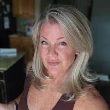 Sonya Marsh's Instagram, Twitter & Facebook