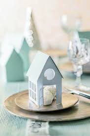 It is a story about a tortoise who wants to sleep through the winter. White Christmas Ideas Sweet Creative Home Decorations Archi Living Com