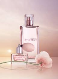 Eau De Parfum Comme Une Evidence 1 Of My Favorite Signature Scents I Always Get Compliments When I Wear This S Perfume Yves Rocher Fragrance Photography