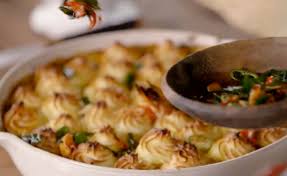 Scones rezept deutsch und englisch kuchen backen recipe easy anleitung youtube. Jamie Oliver Curried Fish Pie Recipe Made With Coconut Milk Spinach Salmon Haddock And Lemon Sole On Jamie S Comfort Foods Fish Pie Fish Pie Jamie Oliver Comfort Food